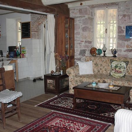 Ayvalı Istanbul Pension מראה חיצוני תמונה